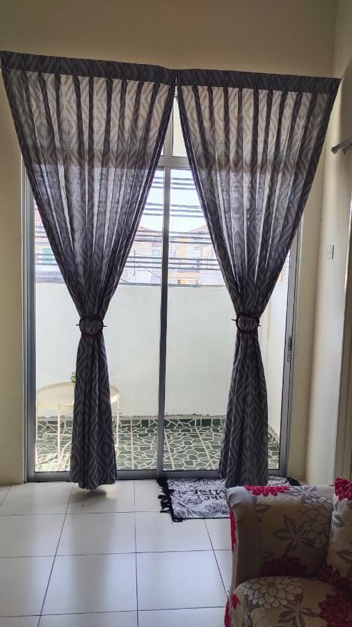 Dadide guesthouse Alor Gajah Eksteriør billede